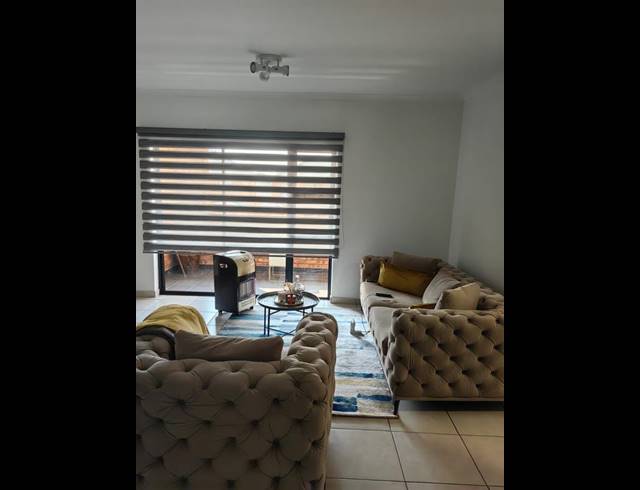 3 BEDROOM TOWNHOUSE FOR SALE IN RAVENSWOOD